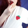 FRAISE t-shirt brodé à manches courtes kawaii fruit rouge et fleurs blanches