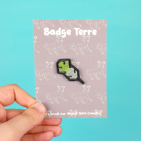 Pin's brodé - BADGE TERRE 🌍
