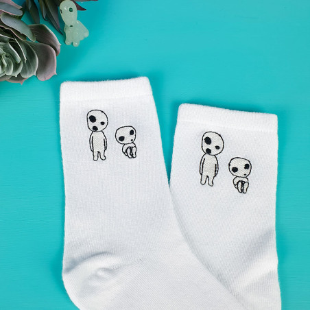 chaussettes blanches kodama ghibli