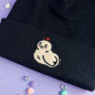 Bonnet à revers brodé - POULE - Broderie pailletée 🐔✨ Bonnet à revers brodé - POULE - Broderie pailletée 🐔✨