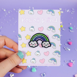 Pin's broderie arc-en-ciel avec nuages brillants en fil pailleté blanc