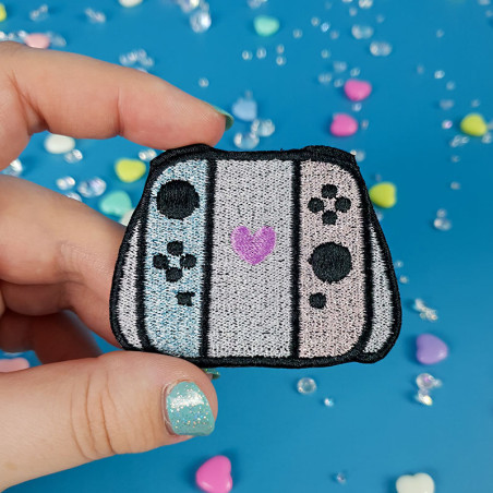 Patch brodé thermocollant - MANETTE - Broderie pailletée 🎮✨