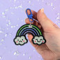 Porte-clés brodé - ARC EN CIEL - Broderie pailletée 🌈✨ Porte-clés brodé - ARC EN CIEL - Broderie pailletée 🌈✨