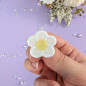 Trio mini pin's brodés - MINI FLEURS 🌼💜💙🤍 Trio mini pin's brodés - MINI FLEURS 🌼💜💙🤍