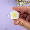 Mini patch thermocollant fleur blanche