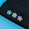 broderies fleurs bleu pastel, blanche et violet pastel bonnet noir