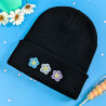 bonnet brodé noir mini fleurs bleu blanche et lilas