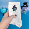 Chaussettes brodées Halloween grenouille déguisée en sorcière