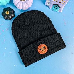 Bonnet noir brodé avec une citrouille mignonne, style kawaii pour Halloween