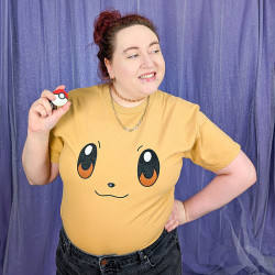 T-shirt caramel clair brodé yeux de Evoli Pokemon