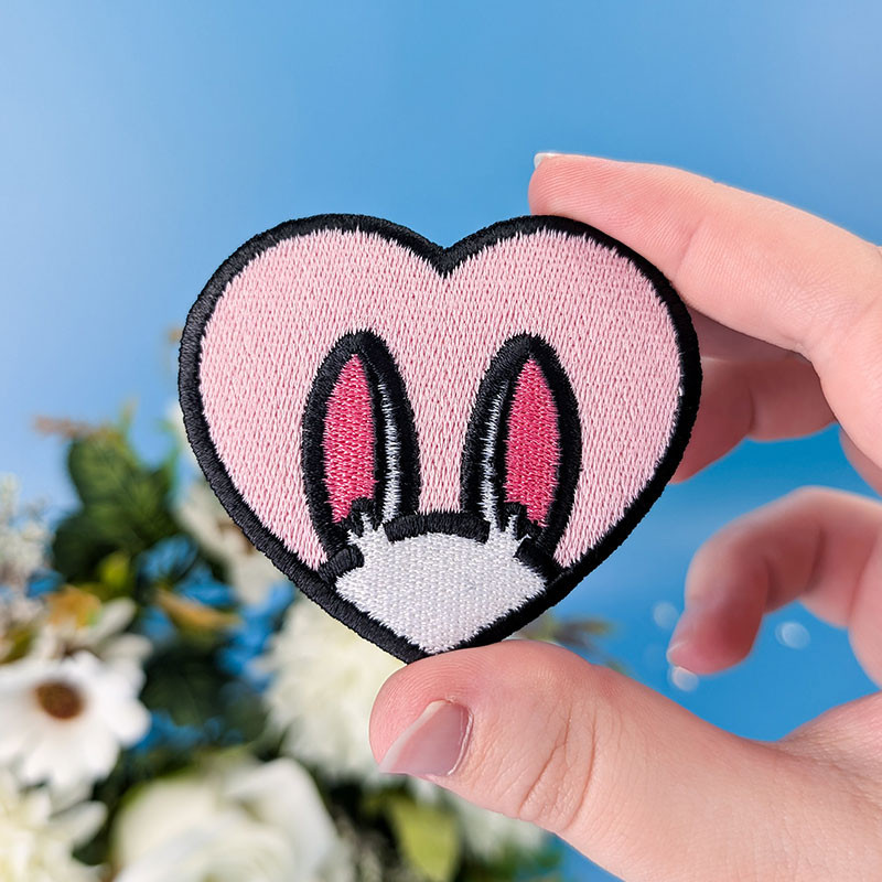 Patch brodé thermocollant personnalisable – BUNNY 🐰🥕 Patch brodé thermocollant personnalisable – BUNNY 🐰🥕