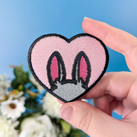 Patch brodé thermocollant personnalisable – BUNNY 🐰🥕