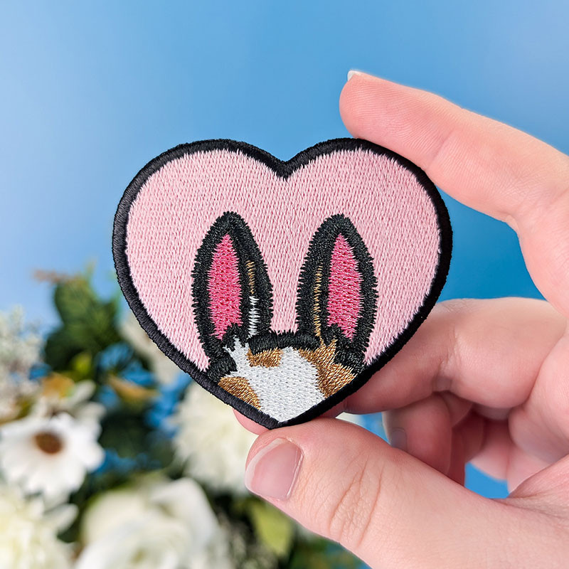 Patch brodé thermocollant personnalisable – BUNNY 🐰🥕 Patch brodé thermocollant personnalisable – BUNNY 🐰🥕