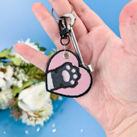 Porte-clés brodé personnalisable – CAT 🐱🧶