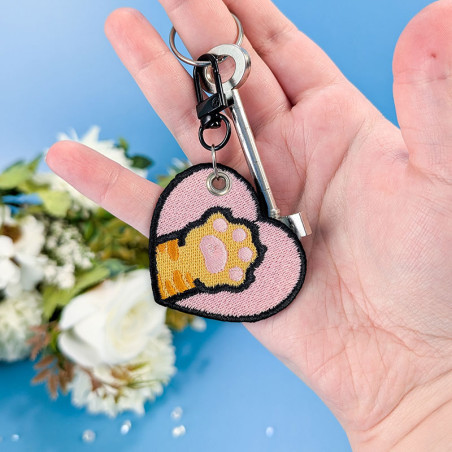Porte-clés brodé personnalisable – CAT 🐱🧶