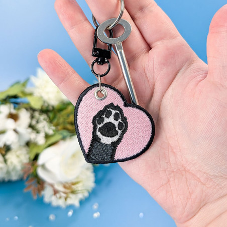 Porte-clés brodé personnalisable – DOG 🐶🦴