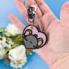 Porte-clés brodé personnalisable – RAT 🐭🧀