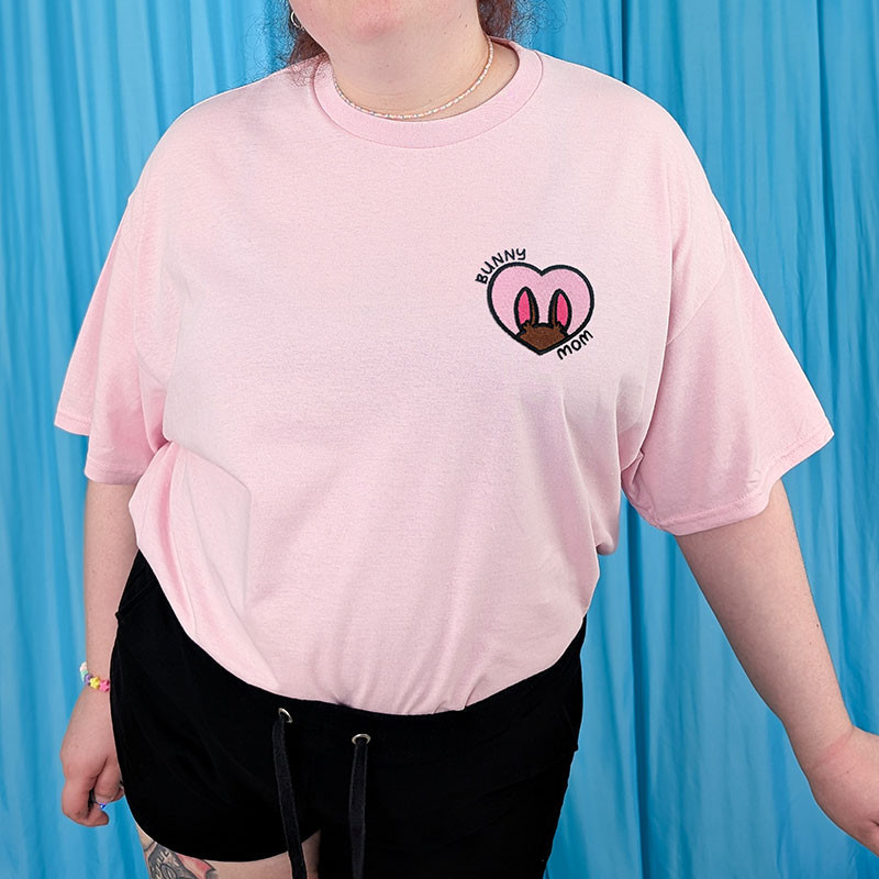 T-shirt brodé oversize personnalisable - BUNNY MOM - unisexe 🐰🥕