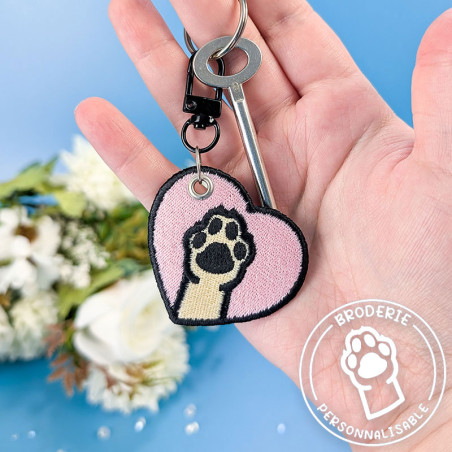 Porte-clés brodé personnalisable – DOG 🐶🦴