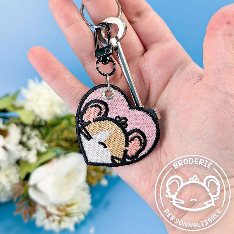 Porte-clés brodé personnalisable – RAT 🐭🧀