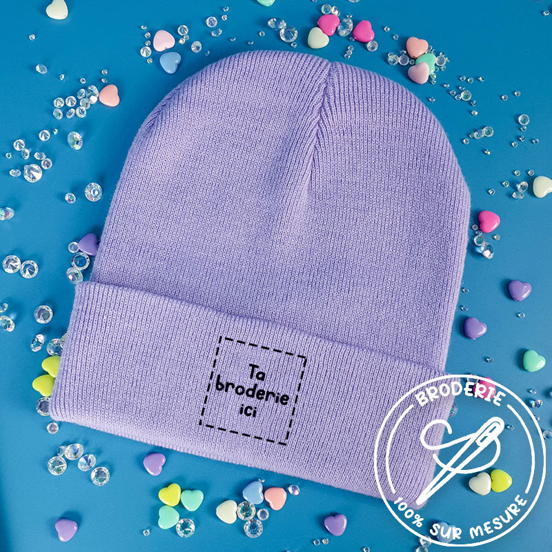 Bonnet à Revers Brodé Personnalisé – La Touche Unique pour l’Hiver ❄️☃️