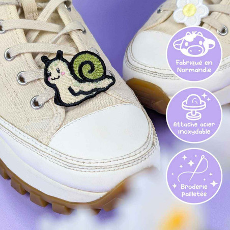 Pin's brodé - MOCHI L'ESCARGOT - Broderie pailletée 🐌