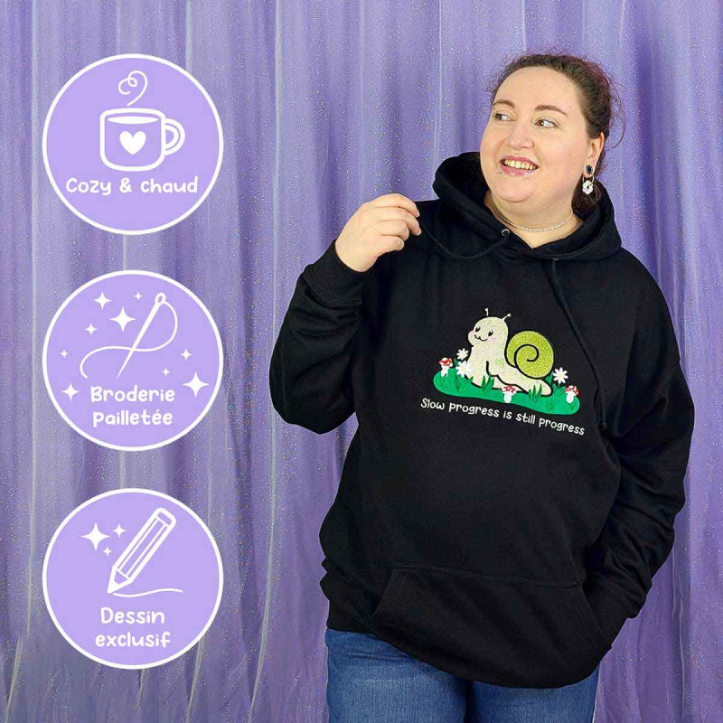 Hoodie brodé à capuche unisexe - MOCHI SLOW PROGRESS - broderie pailletée 🐌