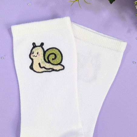 Chaussettes brodées blanches - MOCHI L'ESCARGOT - broderie pailletée 🐌