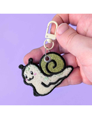 Porte-clés brodé – MOCHI L'ESCARGOT - broderie pailletée 🐌